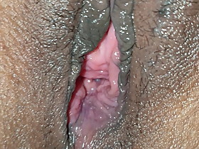 Spray bottle in pussy