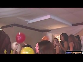 Bachelorette party babes suck off stripper